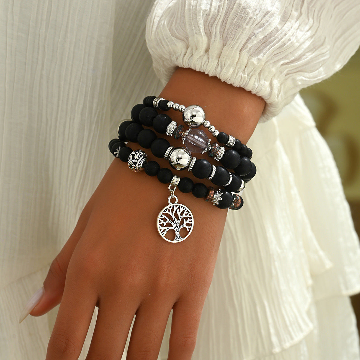 Stackable Leaf Charm Beaded Bracelet - Black · Design 02