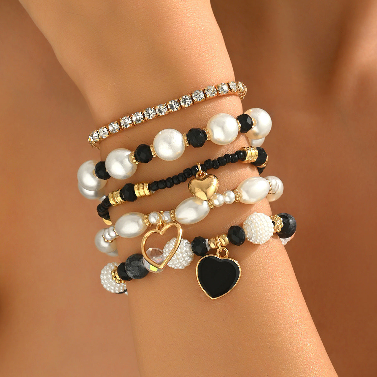 Stackable Leaf Charm Beaded Bracelet - Black · Design 03