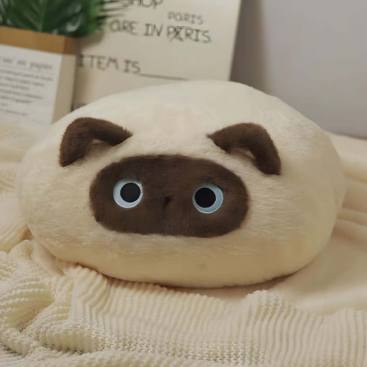 Pet -Cute cat-shaped cushion