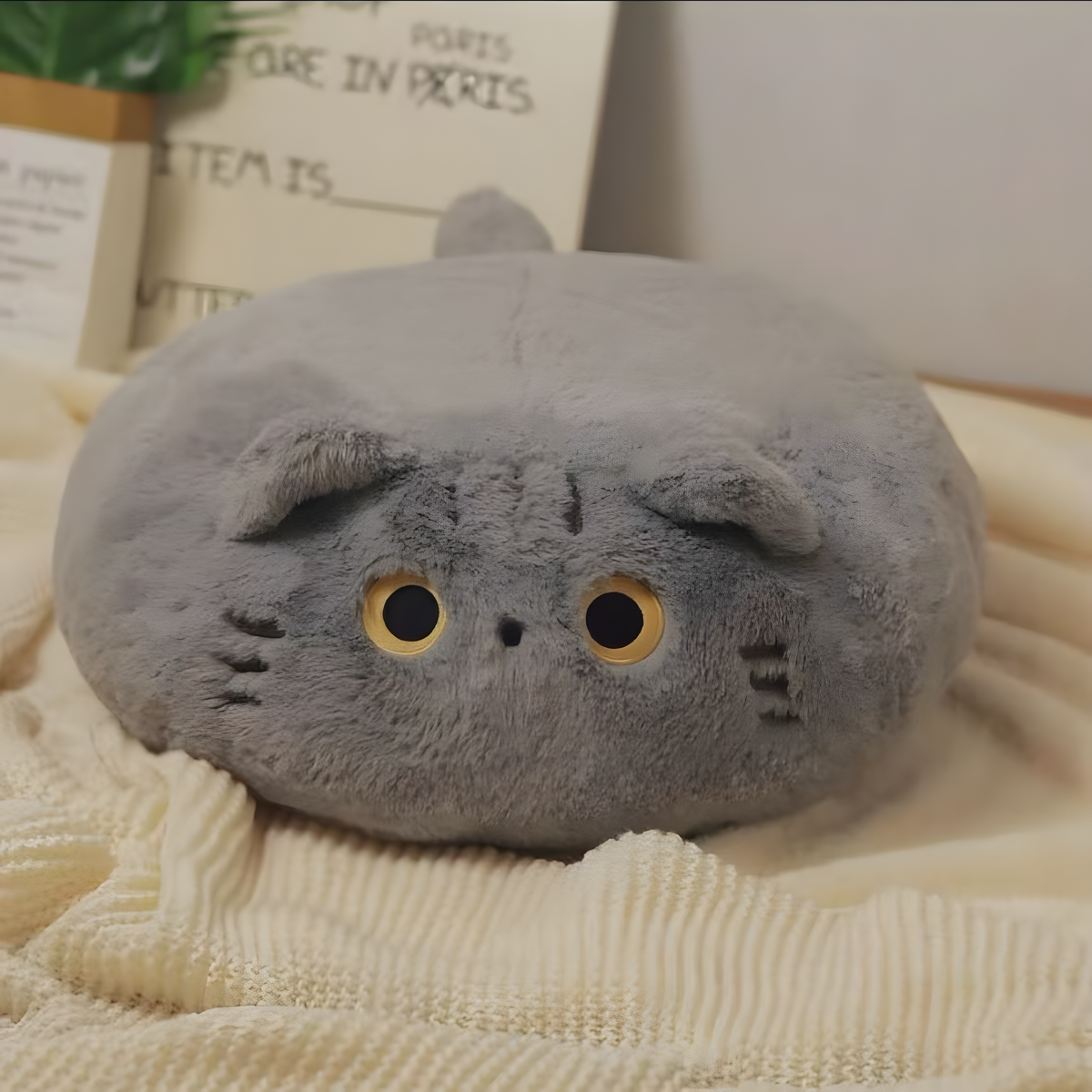 Pet -Cute cat-shaped cushion
