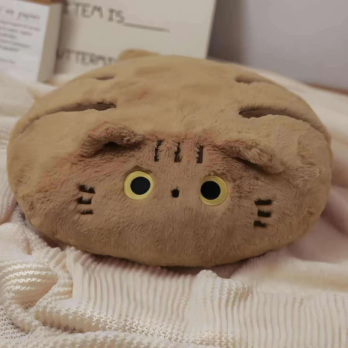 Pet -Cute cat-shaped cushion
